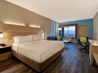 Holiday Inn Express & Suites GALVESTON BEACH by IHG Hotels near Ocean Star Offshore Drilling Rig and Museum