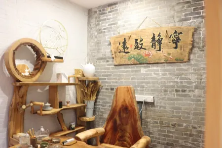 Foshan Meihao Courtyard Wangjuxingli Homestay Отели рядом с достопримечательностью «Xinan Park (Southwest Gate)»