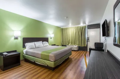Rodeway Inn Hotels near Stage