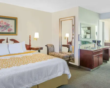 Days Inn by Wyndham Camarillo - Ventura Hotels in Camarillo