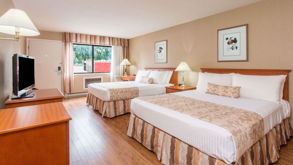 Ramada by Wyndham Kelowna Hotel & Conference Center