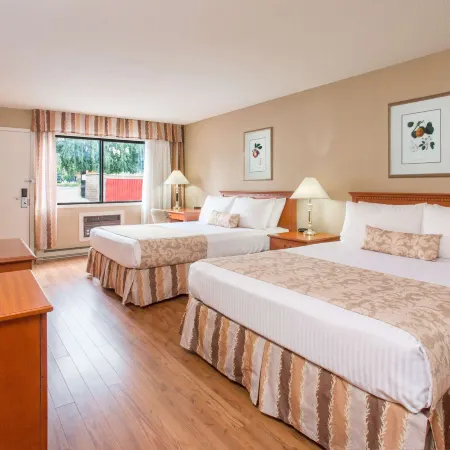 Ramada by Wyndham Kelowna Hotel & Conference Center