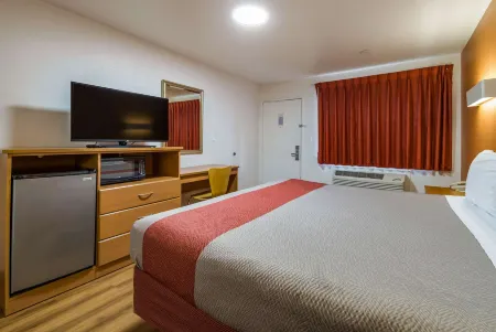 Motel 6 Concord, CA Отели в г. Конкорд