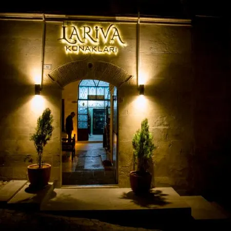 Lariva konakları