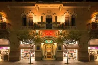 Ron Hotel - Hostels