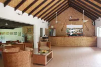 Tamanu Beach Resort - bar