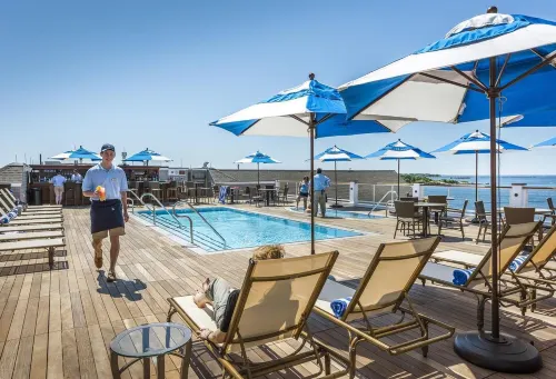 Beauport Hotel Gloucester - مسبح
