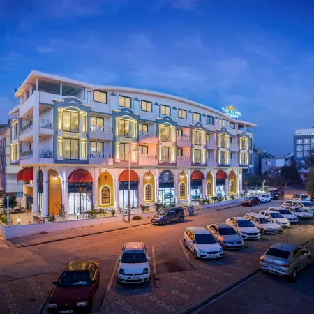 The Sansa Hotel & Spa