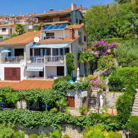 Apartments Mandica