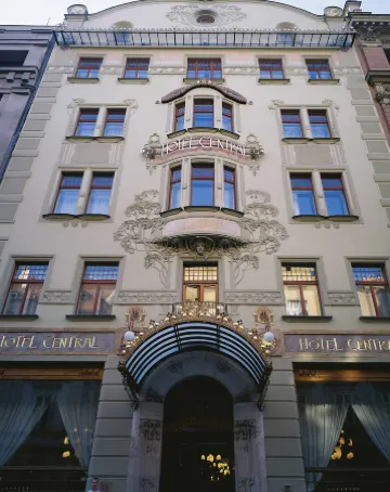 K+K Hotel Central Отели рядом с достопримечательностью «Пороховая башня»