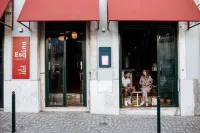 エスキーナ コスモポリタン ロッジ アルコ・ダ・ルア・アウグスタ周辺のホテル