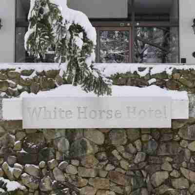 White Horse Hotel Hotel Exterior