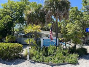 Tarpon Tale Inn