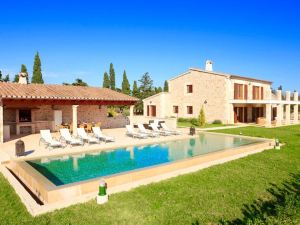Catalunya Casas: Villa Fiola for 6 Guests, Only 4 km to Mallorca Beaches!
