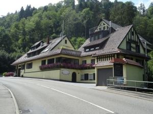 Hotel Zum Wasserfall Garni