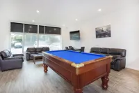 Big4 Perth Midland Tourist Park Hotels in The Vines