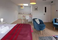 Hugh O'Neill Ambassador Suite Hotels in 