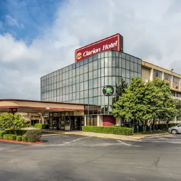 Ramada by Wyndham Tulsa Broken Arrow