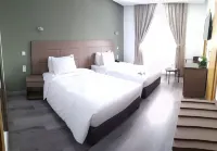 Hotel Mamora Hotel dekat Mohamed 5 Square