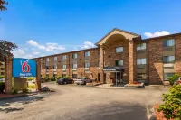 Motel 6 Milwaukee, WI - Glendale Hotels in Glendale