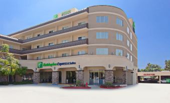 Holiday Inn Express Hotel & Suites Pasadena-Colorado Boulevard, an IHG Hotel