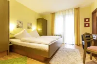 Hotel Kurparkblick Các khách sạn ở Bundenthal