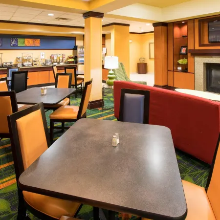 Fairfield Inn & Suites Elizabethtown