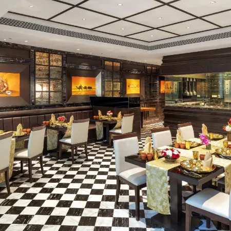 Hotel Sahara Star