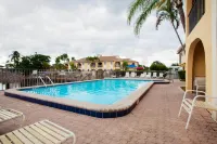OYO Waterfront Hotel- Cape Coral Fort Myers, FL Hotels in McGregor