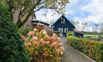 Holiday Home in Overberg with Private Garden and Terrace - Housity