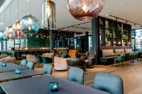 Motel One Stuttgart-Hauptbahnhof Hotels near Konigsbau