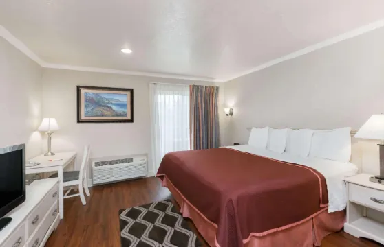 莫納區灣旅館瑪麗娜蒙特利灣