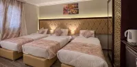 Khan DuiDar Inn - Pyramids View Rooftop Hotels near Pyramid of Menkaure