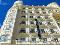 Venecia Plaza Centro Hotels near Monument a la Mare de Déu del Carme