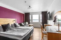 Hotel Ullinge Hotels near Fobos Trädgård