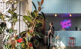 Fabrika Hostel & Suites