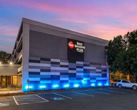 Best Western Plus University Inn Hotels in Forsyth County