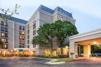 DoubleTree by Hilton Austin-University Area Các khách sạn gần Sân bay quốc tế Austin Bergstrom