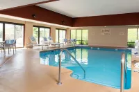 Hampton Inn Milwaukee-Northwest Hotels in Menomonee Falls