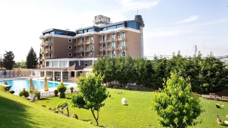 Premier Vista Hotel Отели рядом с достопримечательностью «silivri»
