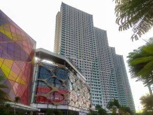 Compact and Modern Studio Room Apartment at Grand Kamala Lagoon