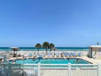 Ocean Court Beachfront Hotel - Beach