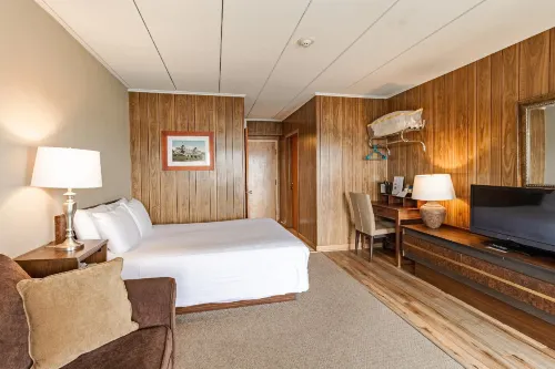 Half Moon Motel & Cottages Hotels in Gilford