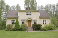 Solvikens Pensionat Hotels near Skårtaryds naturreservat