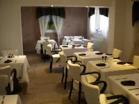 Le Costellan Hôtels à : Beynost
