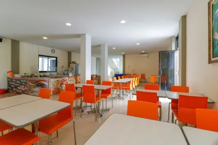 Just Inn Solo Отели в г. Jebres