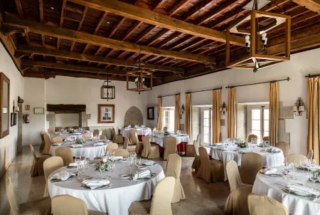 Parador de Monforte de Lemos Отели в г. Монфорте-де-Лемос