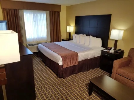 Quality Inn & Suites Morgantown - University Area Отели в г. Моргантаун