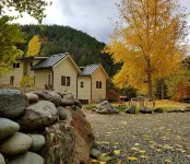 Strawhouse Resorts Hotels in Junction City