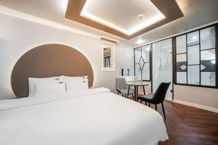 Busan Nopodong Hotel Needs Отели рядом с достопримечательностью «Пусанский университет иностранных языков»